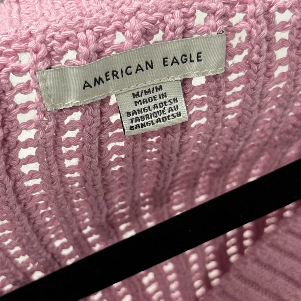 AMERICAN EAGLE DISTRESSED BUTTON CARDIGAN